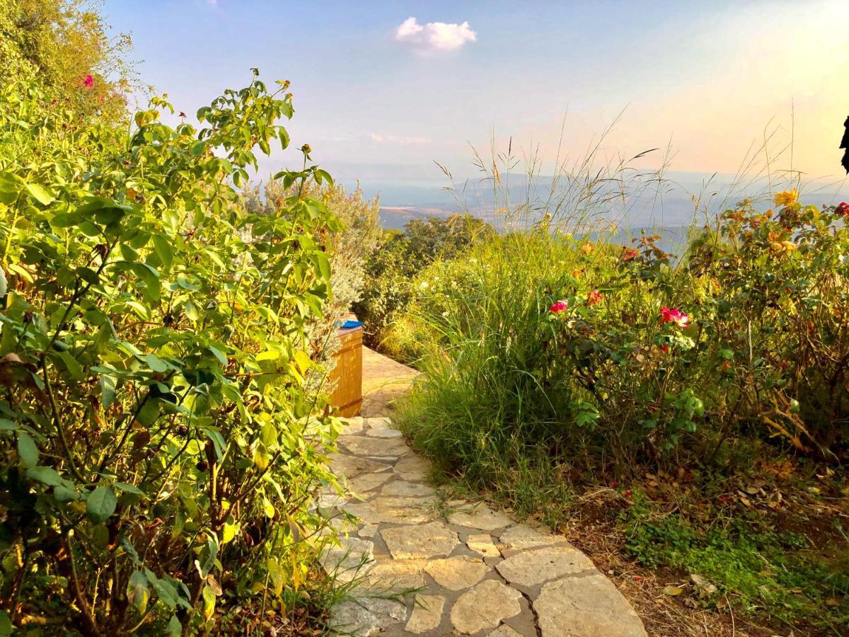 Rose Garden - Gan Vradim Villa Amirim Exterior foto