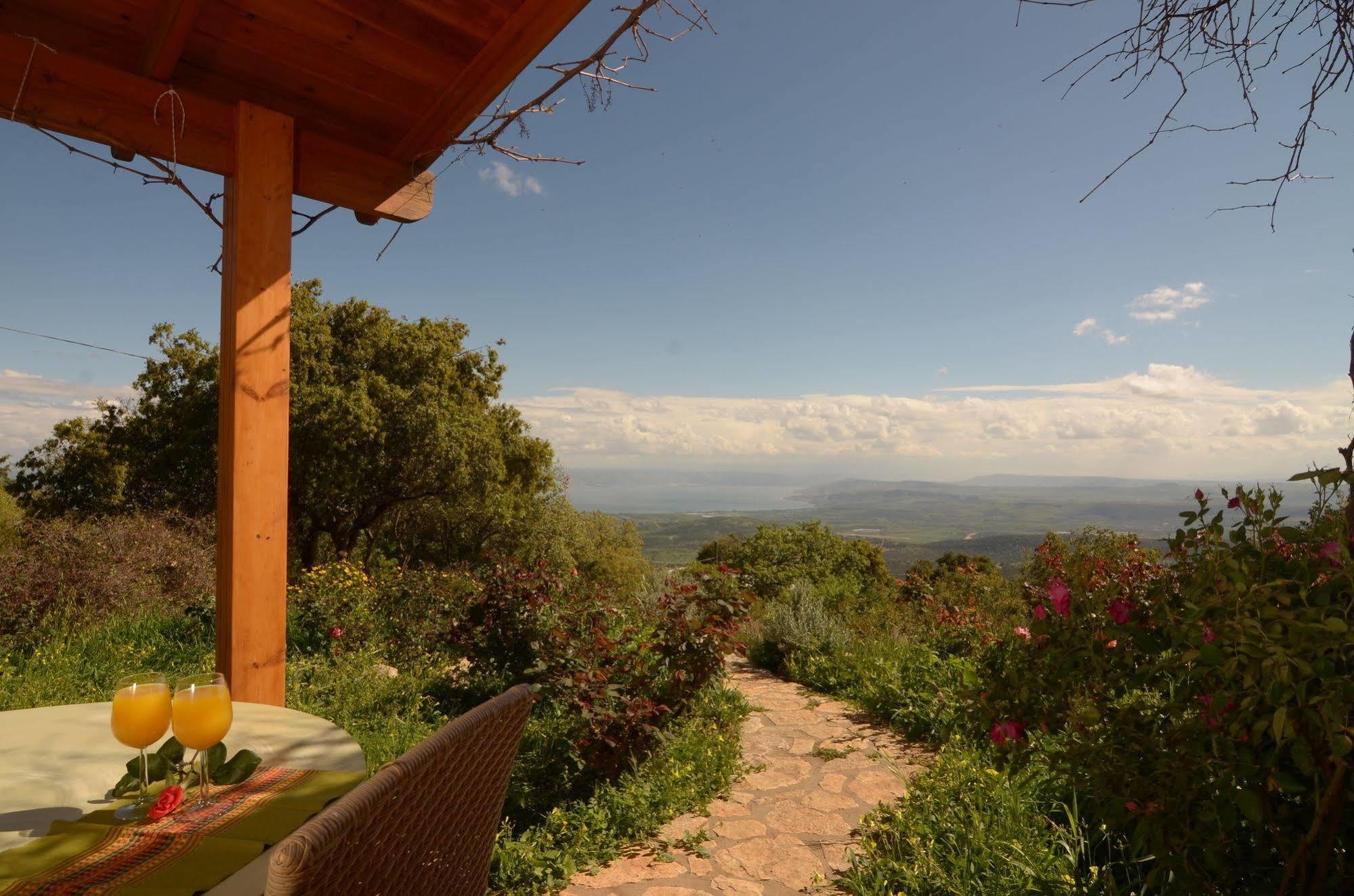 Rose Garden - Gan Vradim Villa Amirim Exterior foto